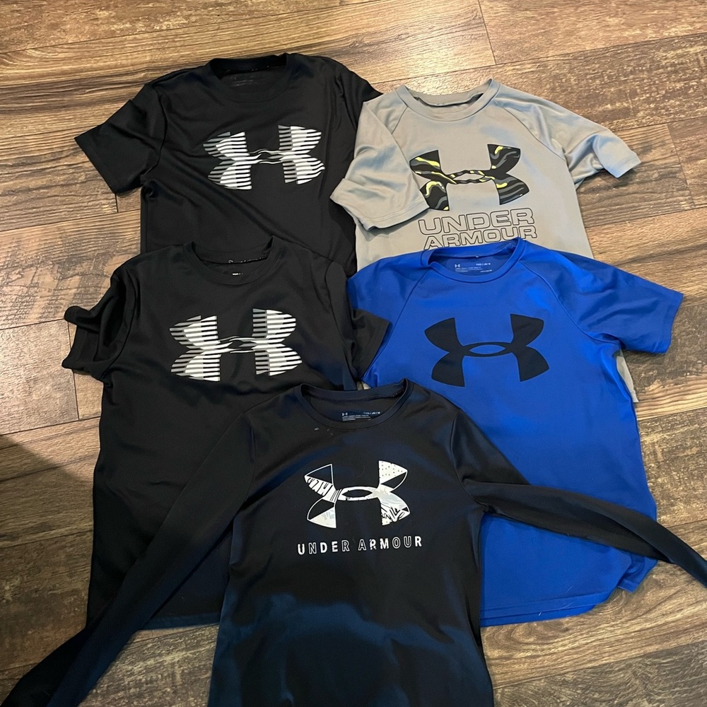 Lot of 5 Under Armour Kids' T-Shirts - Black, Gray, Blue all kids size medium